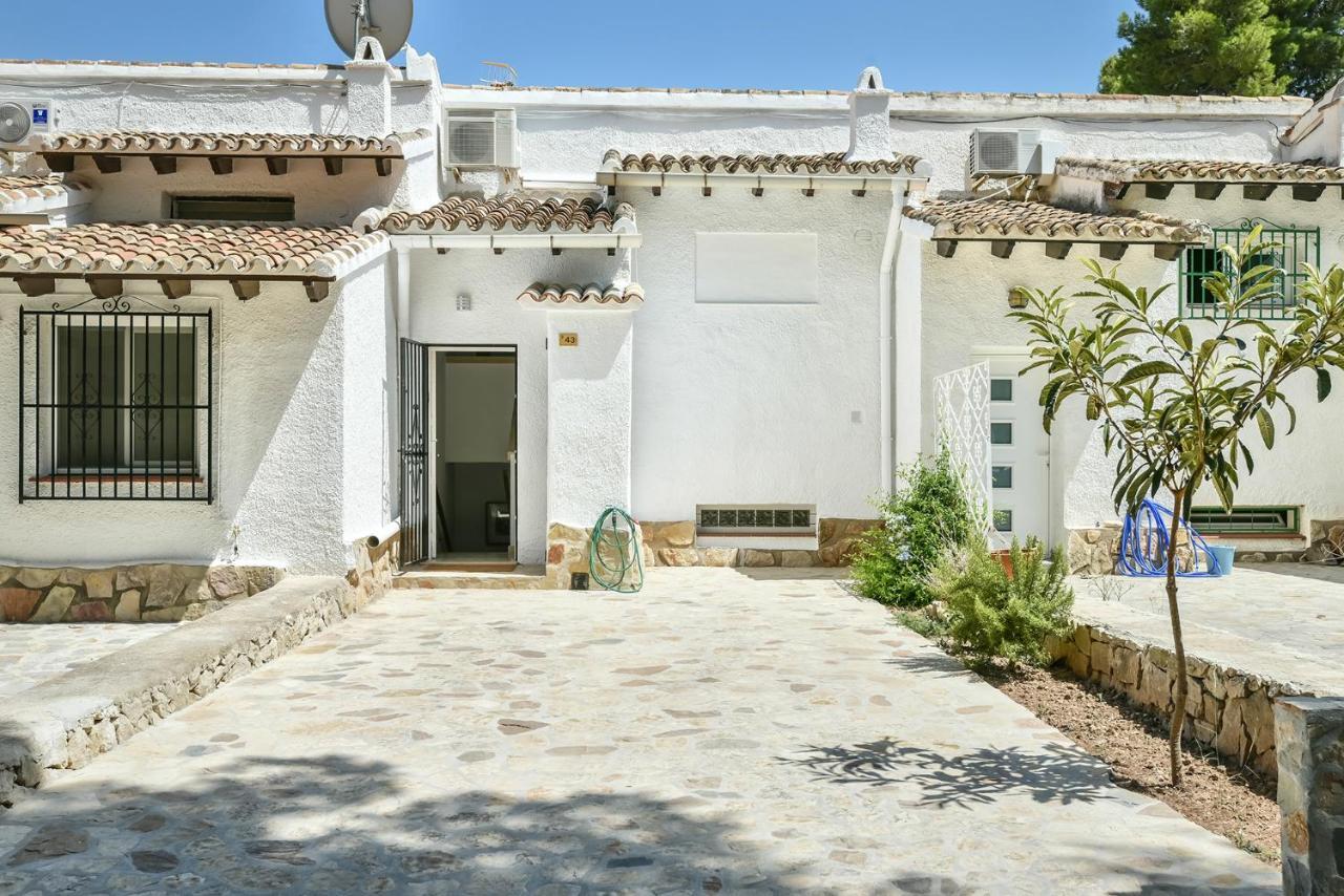 Modern Stylish Bungalow In Moraira Kültér fotó
